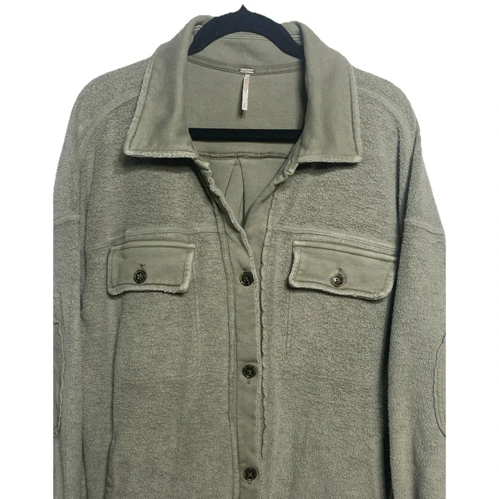 Free People Ruby Oversized Shirt Jacket in Greyed Olive Size Medium Retail: $128